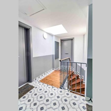 New Design Studio Walking To The Beach And Shops Apartment Вилафранк-сюр-Мер Екстериор снимка